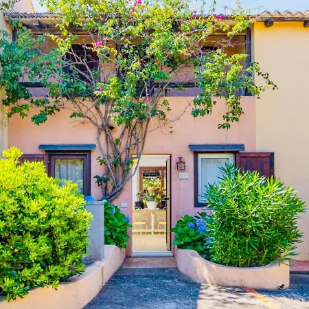 Holiday home A Schiera Caprifogli Baja Sardinia