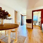 Prázdninový dům A Schiera Caprifogli Baia Sardinia