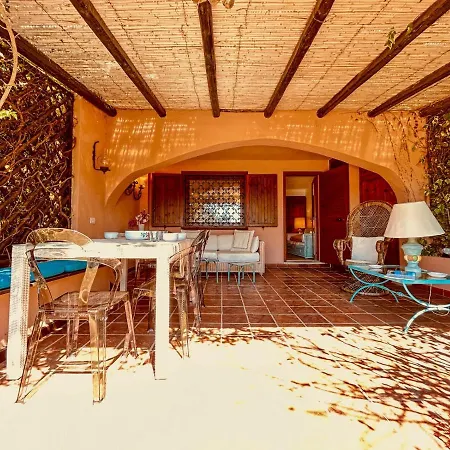 A Schiera Caprifogli * Baja Cerdeña