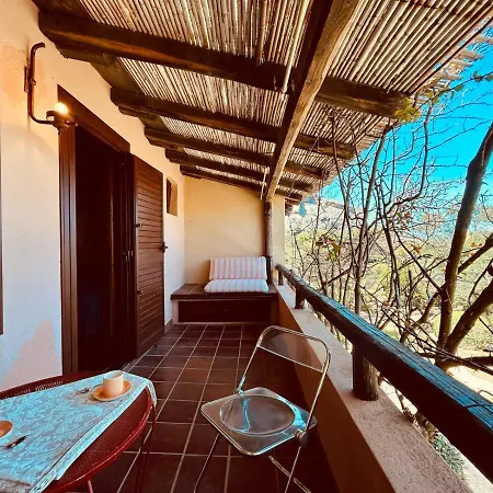 Holiday home A Schiera Caprifogli *