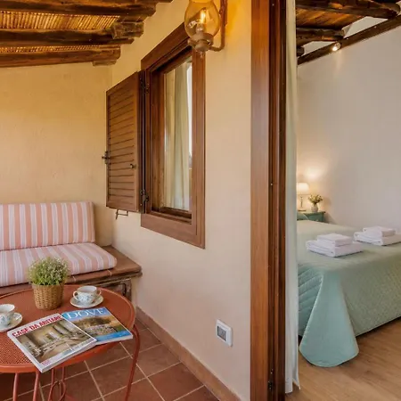 A Schiera Caprifogli Сasa de vacaciones Baja Cerdeña